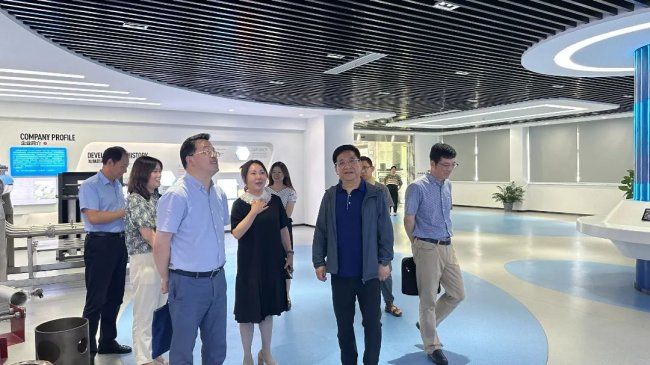 K˴ίһWRf(xi)h(hun){ָ