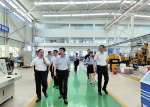 ӰW(xu)I(lng)(do)Aش늼F(tun){(dio)й̽a(chn)W(xu)ú·