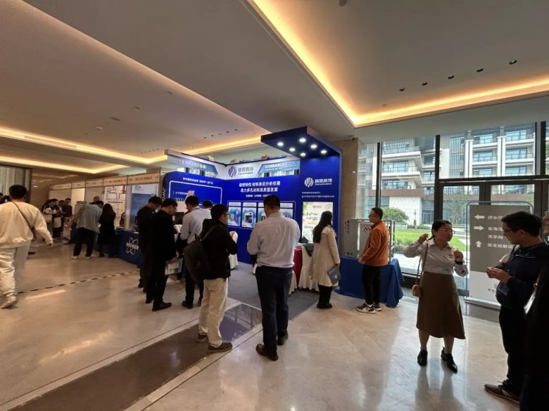 165926_960813_gsdt.jpg 165926_960813_gsdt.jpg