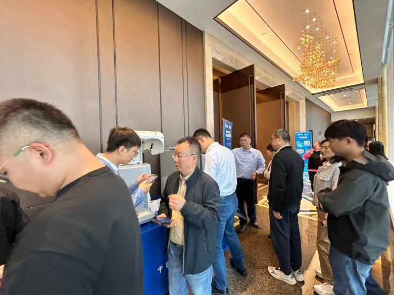 101934_041451_gsdt.jpg 101934_041451_gsdt.jpg