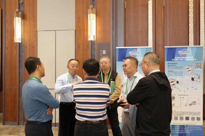 110300_439119_gsdt.jpg 110300_439119_gsdt.jpg