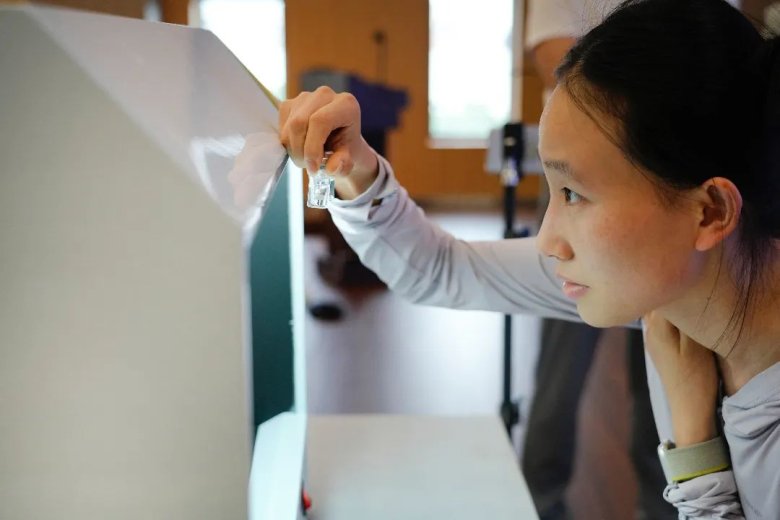 143638_015045_gsdt.jpg 143638_015045_gsdt.jpg